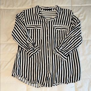 Mohito Blouse Women’s Size 42 Black & White Striped 3/4 Sleeve